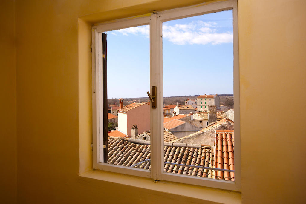 Guest House Robert I Mirna Bale Exterior photo