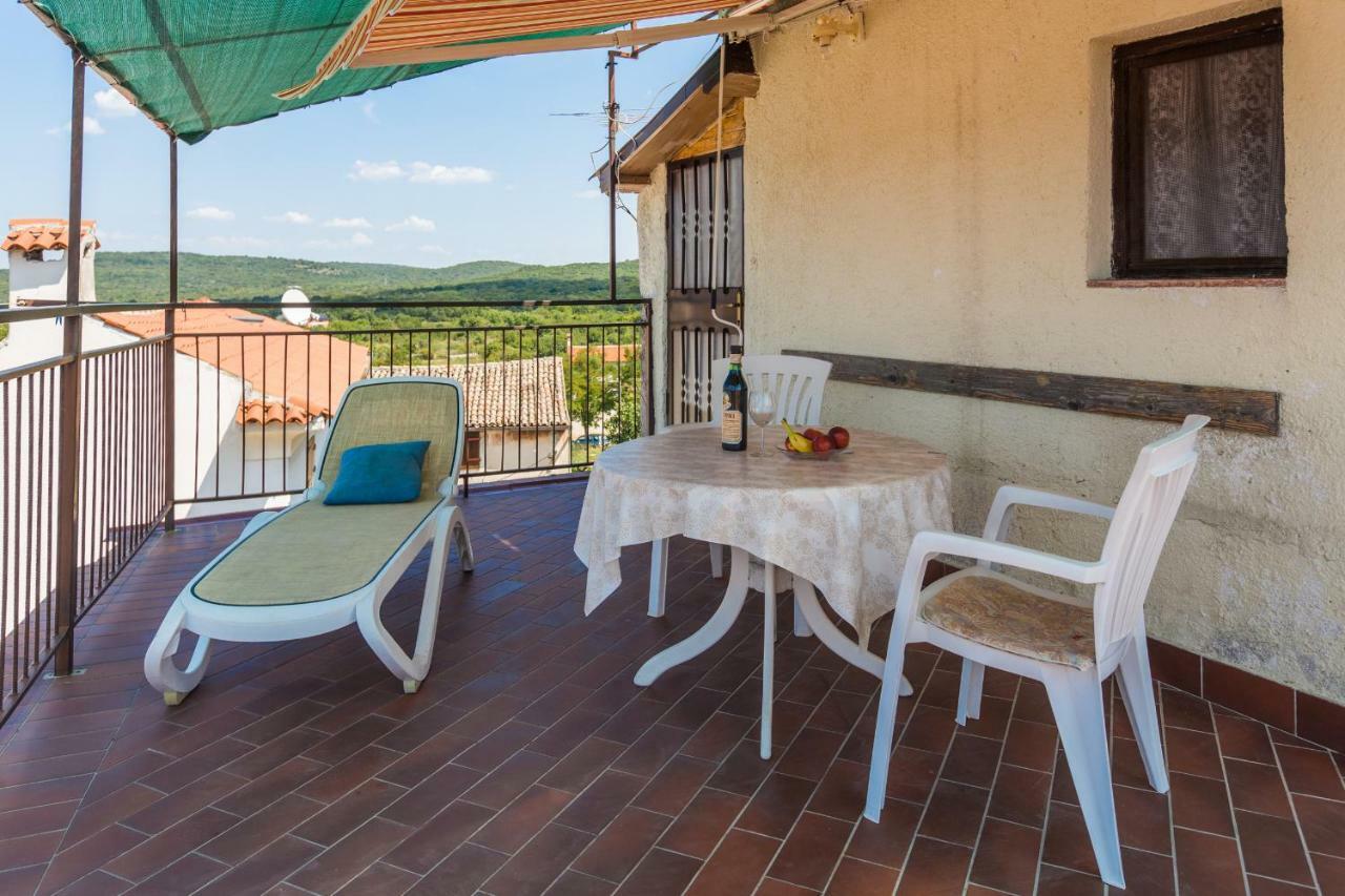 Guest House Robert I Mirna Bale Exterior photo