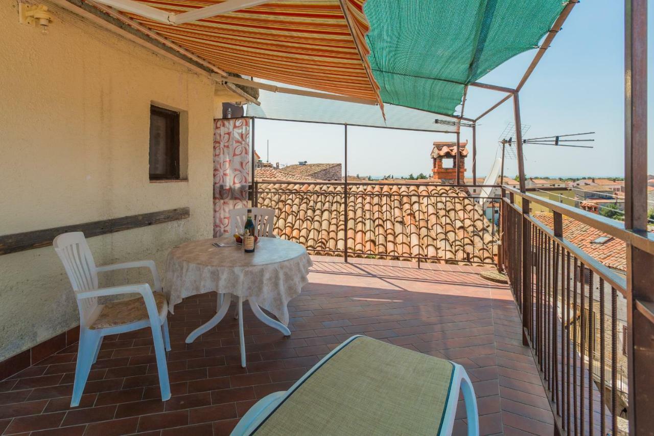 Guest House Robert I Mirna Bale Exterior photo
